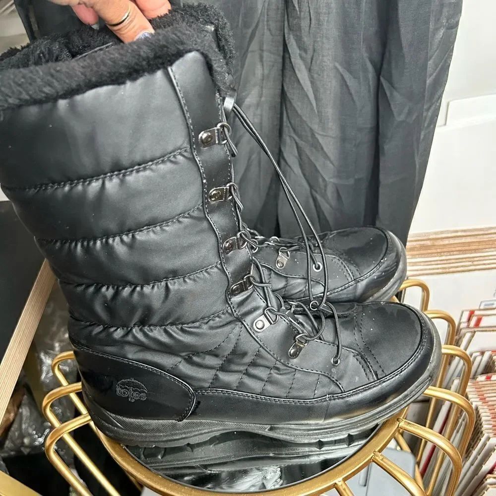Totes Faux Fur Lined Winter Boots